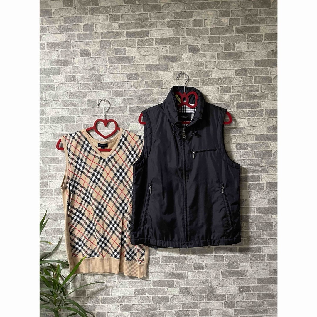 BURBERRY BLACK LABEL(バーバリーブラックレーベル)のBURBERRY   ニットベスト&フード付きダウンベストセット メンズのジャケット/アウター(ダウンベスト)の商品写真