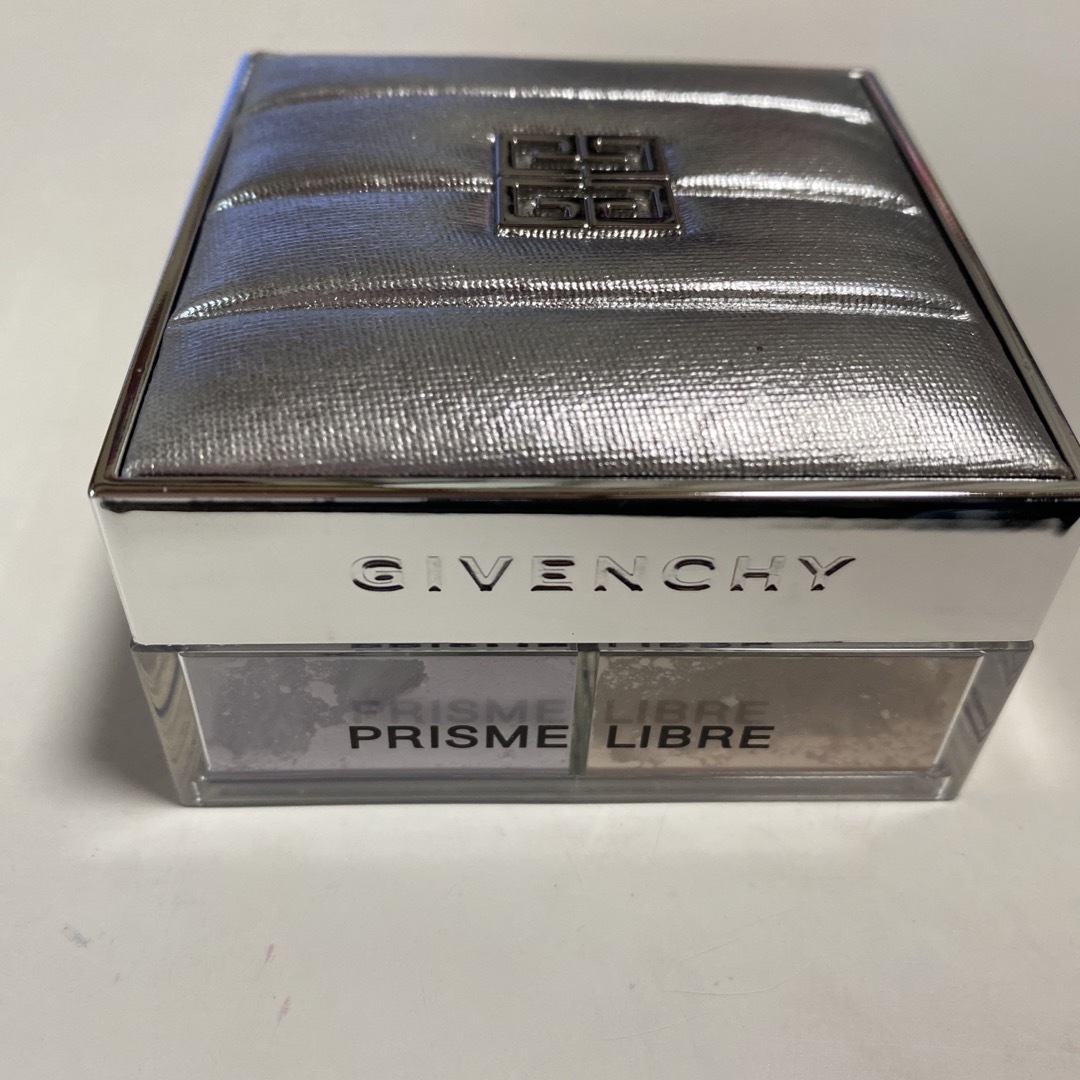 GIVENCHY(ジバンシィ)のGIVENCHY プリズム　リーブル　ルースパウダー コスメ/美容のコスメ/美容 その他(その他)の商品写真