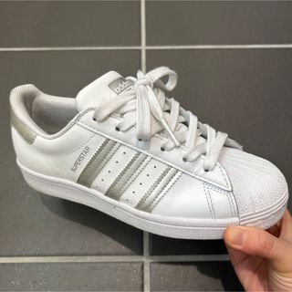 アディダス(adidas)の【美品】adidas SUPERSTAR スニーカー(スニーカー)