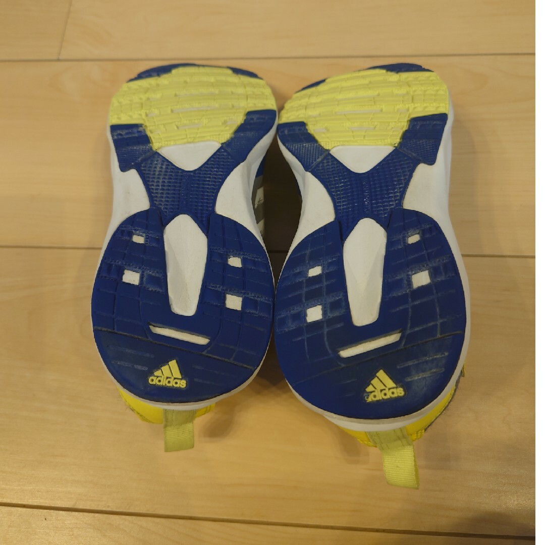 adidas(アディダス)の22.5☆アディダス☆スニーカー キッズ/ベビー/マタニティのキッズ靴/シューズ(15cm~)(スニーカー)の商品写真