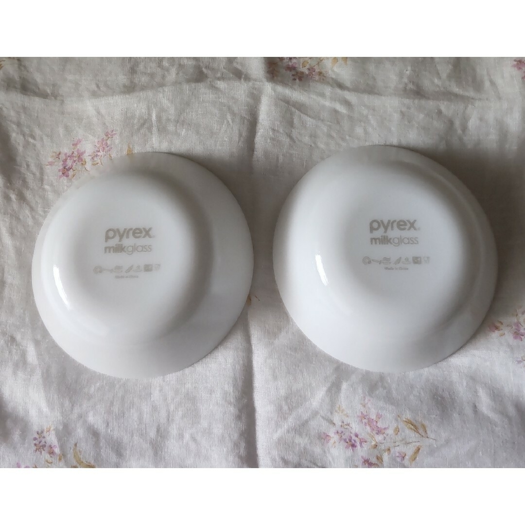 Pyrex(パイレックス)のPYREX パイレックス ミルクグラス スープボウル 15cm インテリア/住まい/日用品のキッチン/食器(食器)の商品写真