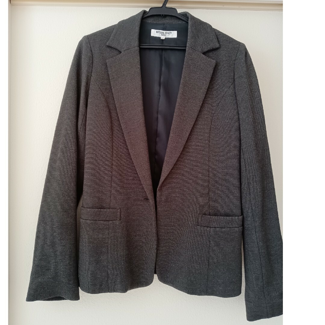 NATURAL BEAUTY BASIC(ナチュラルビューティーベーシック)のスーツ上下セット レディースのフォーマル/ドレス(スーツ)の商品写真