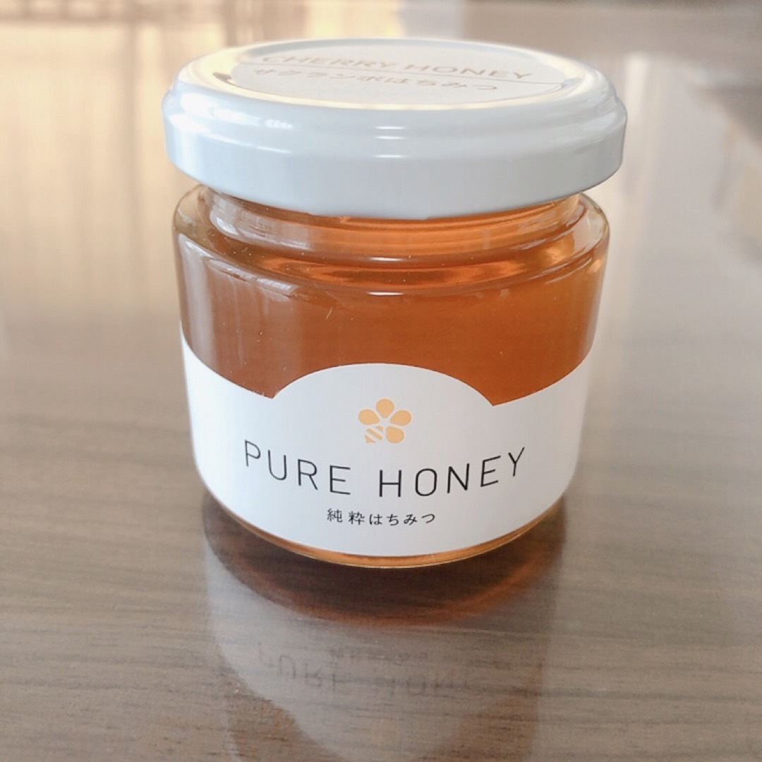 PURE HONEY  サクランボはちみつ 食品/飲料/酒の食品(その他)の商品写真