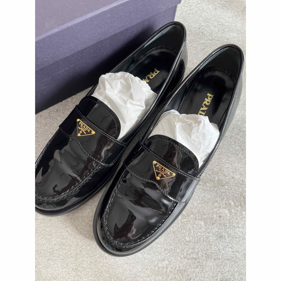 プラダ PRADA パテントレザー ローファー　38.5