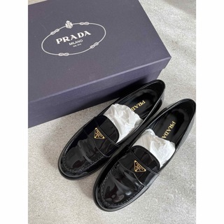 プラダ(PRADA)のプラダ PRADA パテントレザー ローファー　38.5(ローファー/革靴)