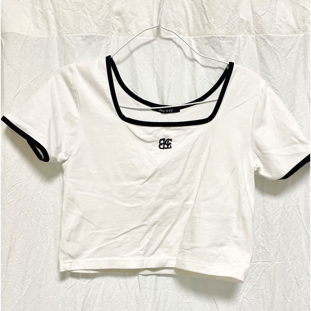 one*way(ワンウェイ)の【one way】ショート丈Tシャツ レディースのトップス(Tシャツ(半袖/袖なし))の商品写真