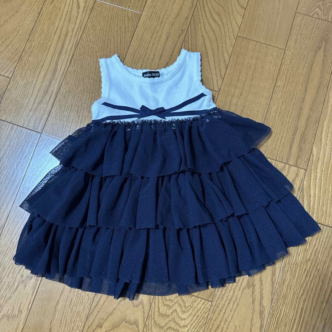 BeBe(ベベ)のBEBE ワンピース 90cm フォーマル　ドレス キッズ/ベビー/マタニティのキッズ服女の子用(90cm~)(ドレス/フォーマル)の商品写真