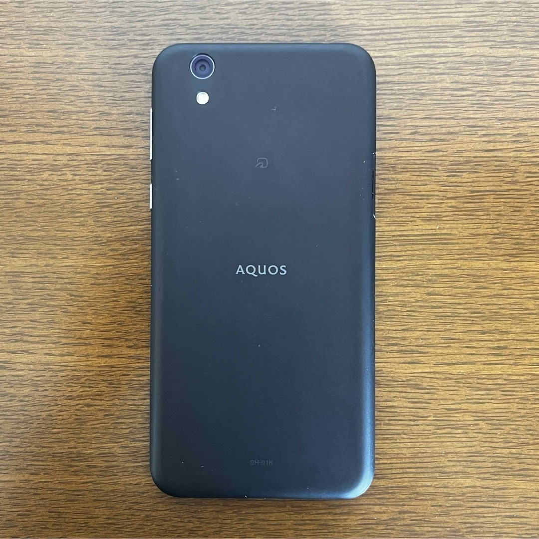 AQUOS(アクオス)のAQUOS sense SH-01K スマホ/家電/カメラのスマートフォン/携帯電話(スマートフォン本体)の商品写真