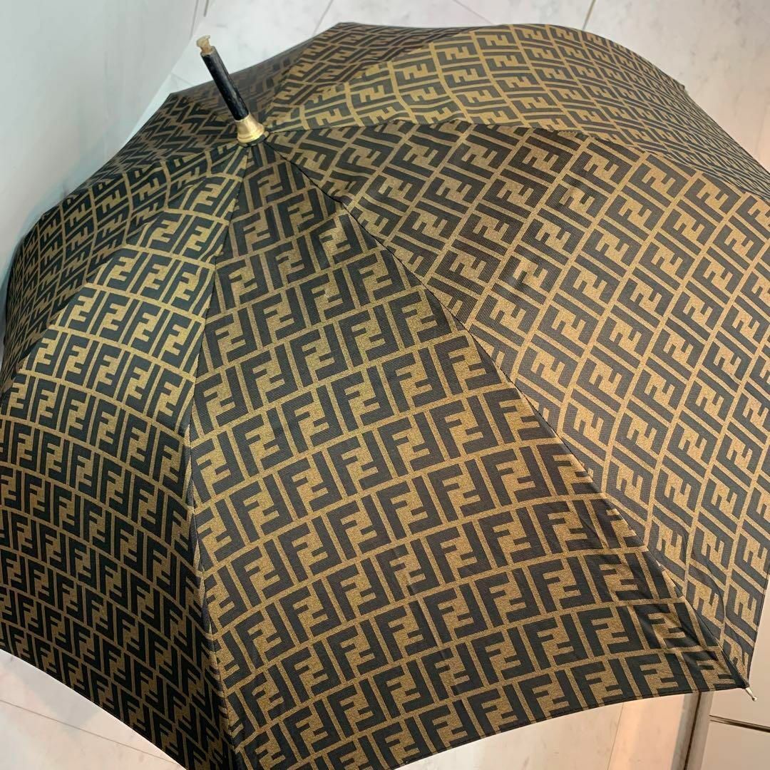 FENDI(フェンディ)のFENDI ズッカ柄 アンブレラ 長傘 雨傘 総柄 レディースのファッション小物(傘)の商品写真