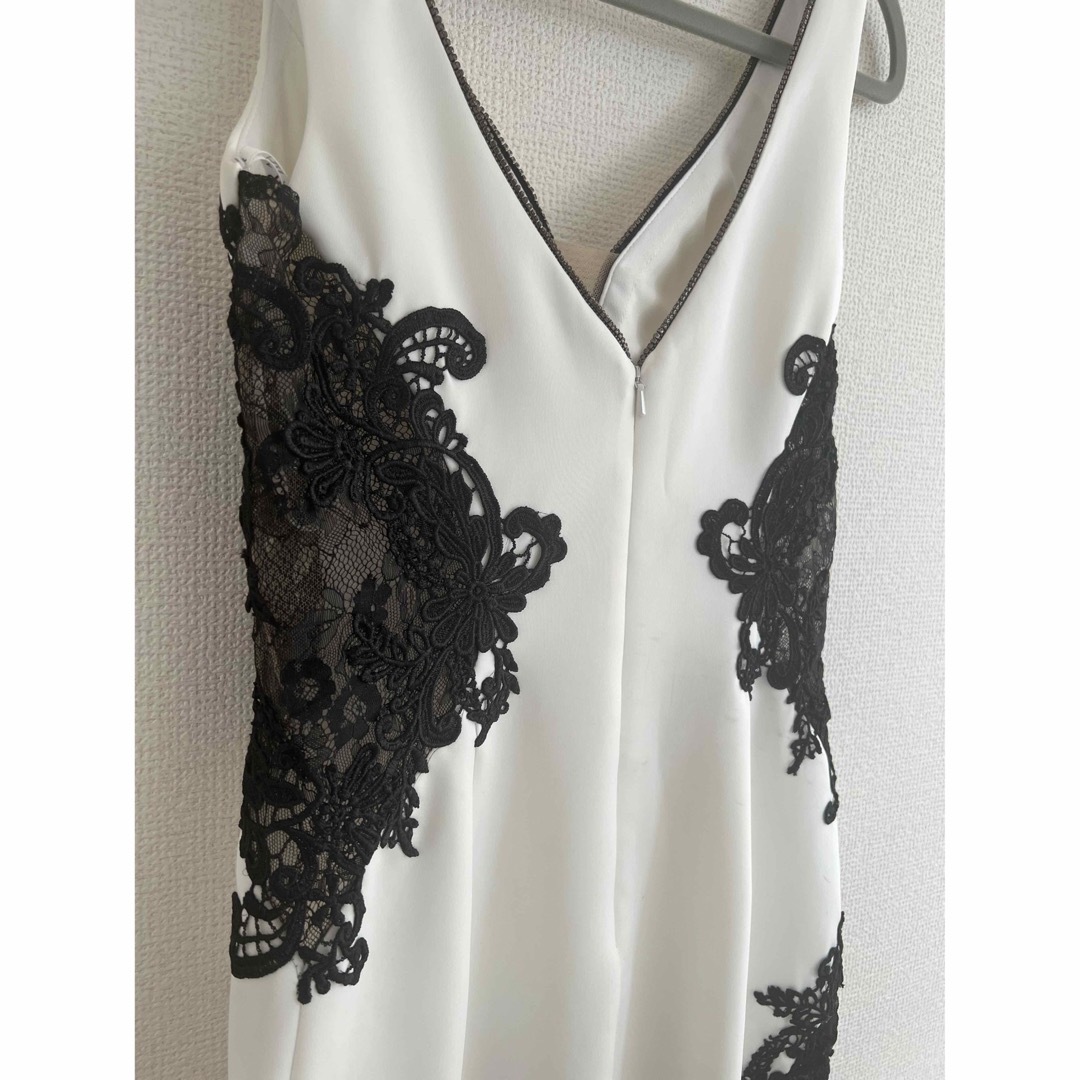 AngelR(エンジェルアール)の20810＊サイドブラックレース刺繍ドレスwhM レディースのフォーマル/ドレス(ミニドレス)の商品写真