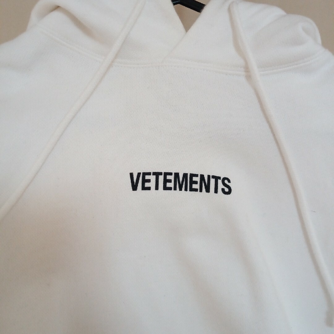 VETEMENTS - 【明日まで限定値下げ】VETEMENTS ヴェトモン ホワイト