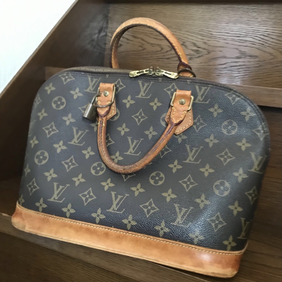 LOUIS VUITTON アルマ