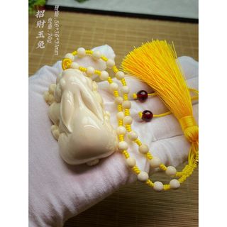 天然マンモス牙美しい手作り彫刻金運を招き玉兎握り物(彫刻/オブジェ)