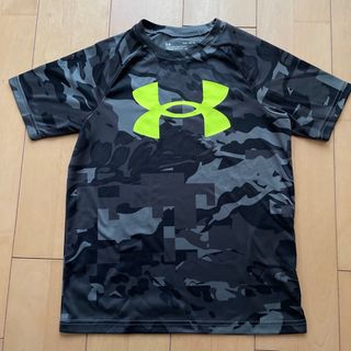 アンダーアーマー(UNDER ARMOUR)の悠真ママ。様専用　　アンダーアーマー　Tシャツ　150センチ(Tシャツ/カットソー)