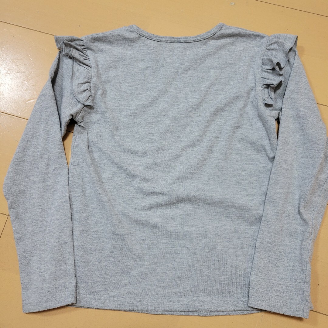 長袖　女の子 キッズ/ベビー/マタニティのキッズ服女の子用(90cm~)(Tシャツ/カットソー)の商品写真