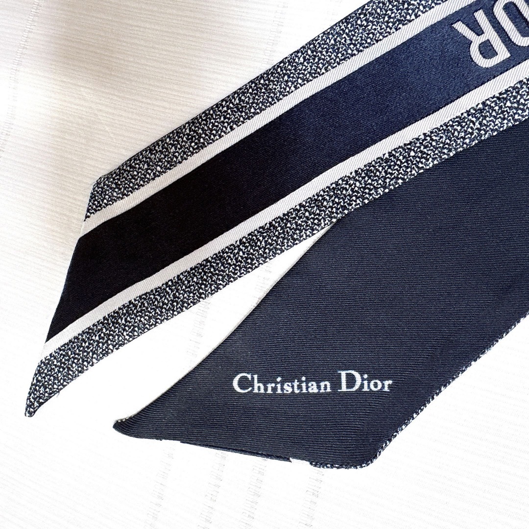 Christian Dior(クリスチャンディオール)のDIORディオール　チェック柄　ミッツァ　スカーフ　バンドー　美品 レディースのファッション小物(バンダナ/スカーフ)の商品写真
