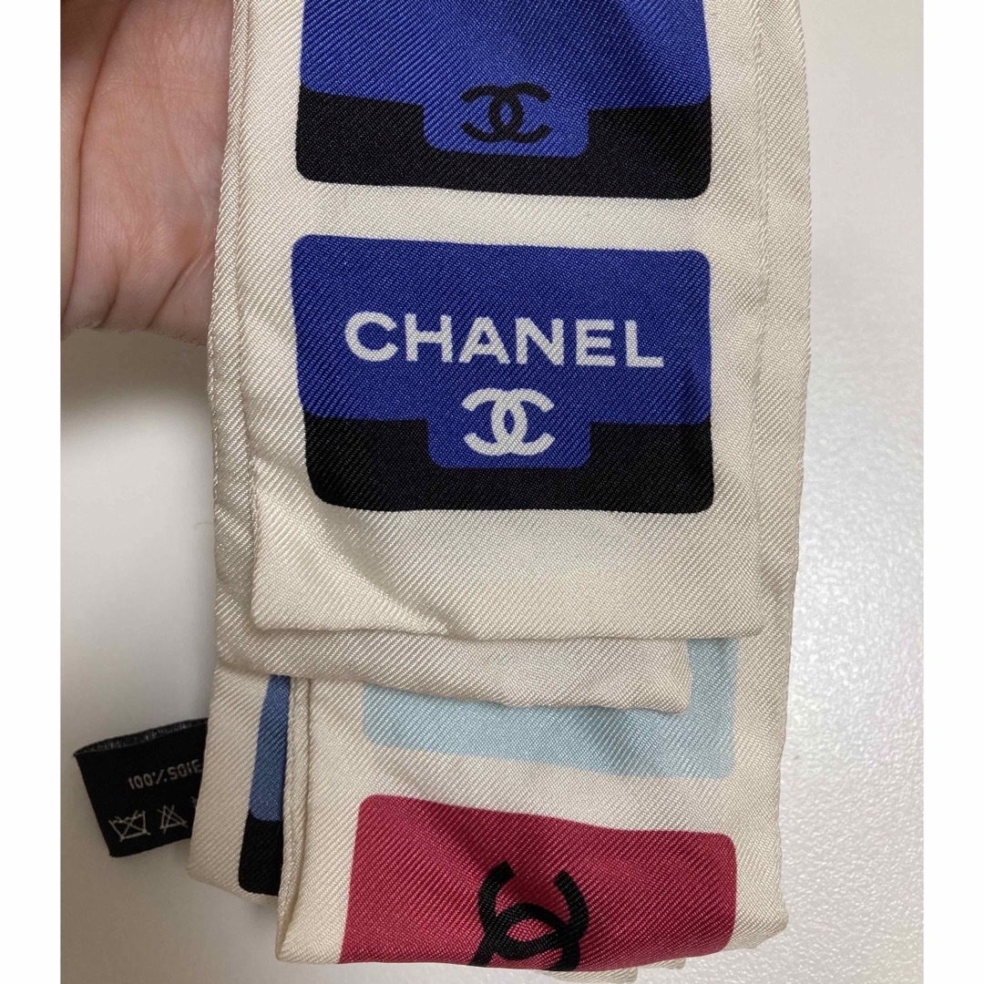 CHANEL(シャネル)の【専用出品】シャネル　CHANEL ツイリーヘアバンド　ブルー系 レディースのファッション小物(バンダナ/スカーフ)の商品写真