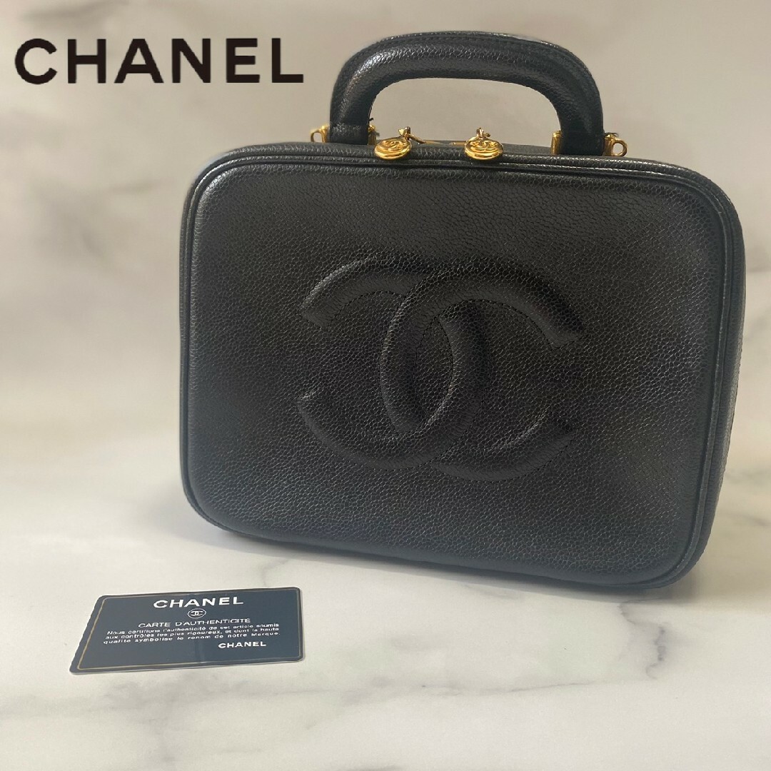 CHANEL(シャネル)のCHANEL シャネル ココマーク キャビアスキン バニティバッグ ブラック レディースのバッグ(ハンドバッグ)の商品写真