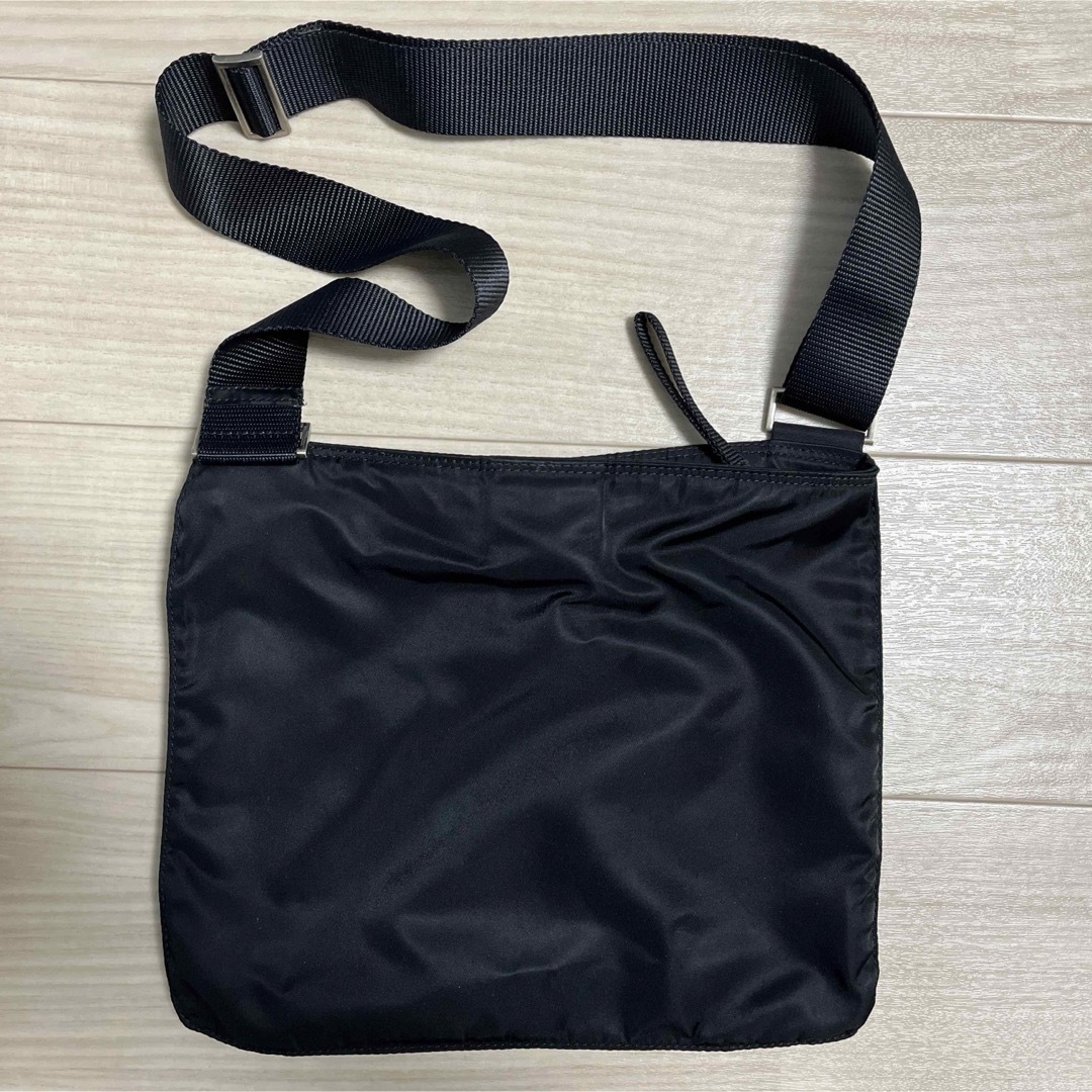 PRADA プラダ ショルダーバッグ 三角ロゴプレート ブラック PRADA プラダ ショルダーバッグ 三角ロゴプレート ブラック