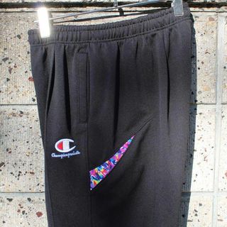 チャンピオン(Champion)のChampion 90s デカロゴ刺繍 太めシルエット 古着 トラックパンツ(その他)