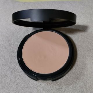 ベアミネラル(bareMinerals)のベアミネラルベアプロ16HR パウダーファンデーションフェア15 ニュートラル(ファンデーション)