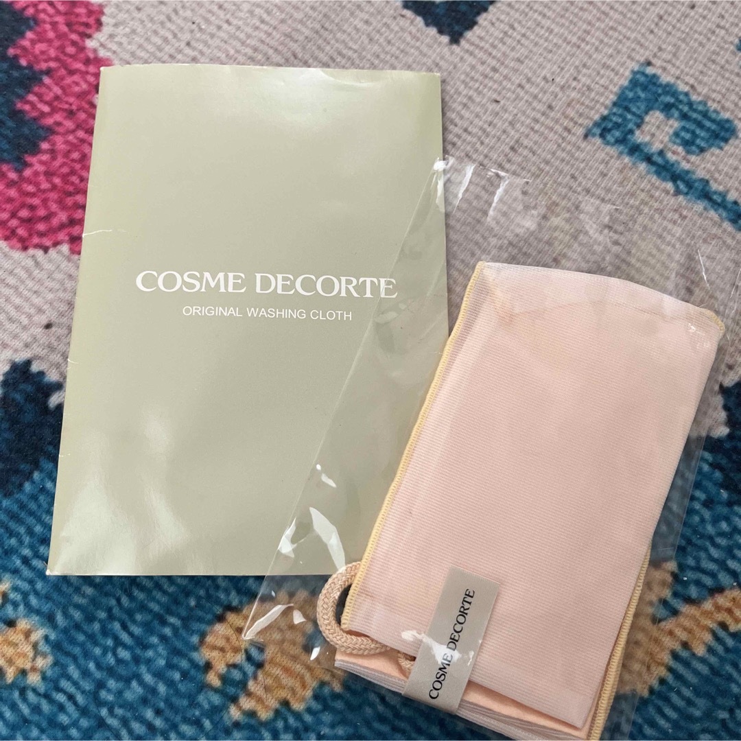 COSME DECORTE(コスメデコルテ)の未使用☆コスメデコルテ、オリジナルウォッシングクロス コスメ/美容のメイク道具/ケアグッズ(その他)の商品写真