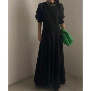 アメリヴィンテージ(Ameri VINTAGE)の22AW  AMERI  KNIT DOCKING VOLUME DRESS(ロングワンピース/マキシワンピース)