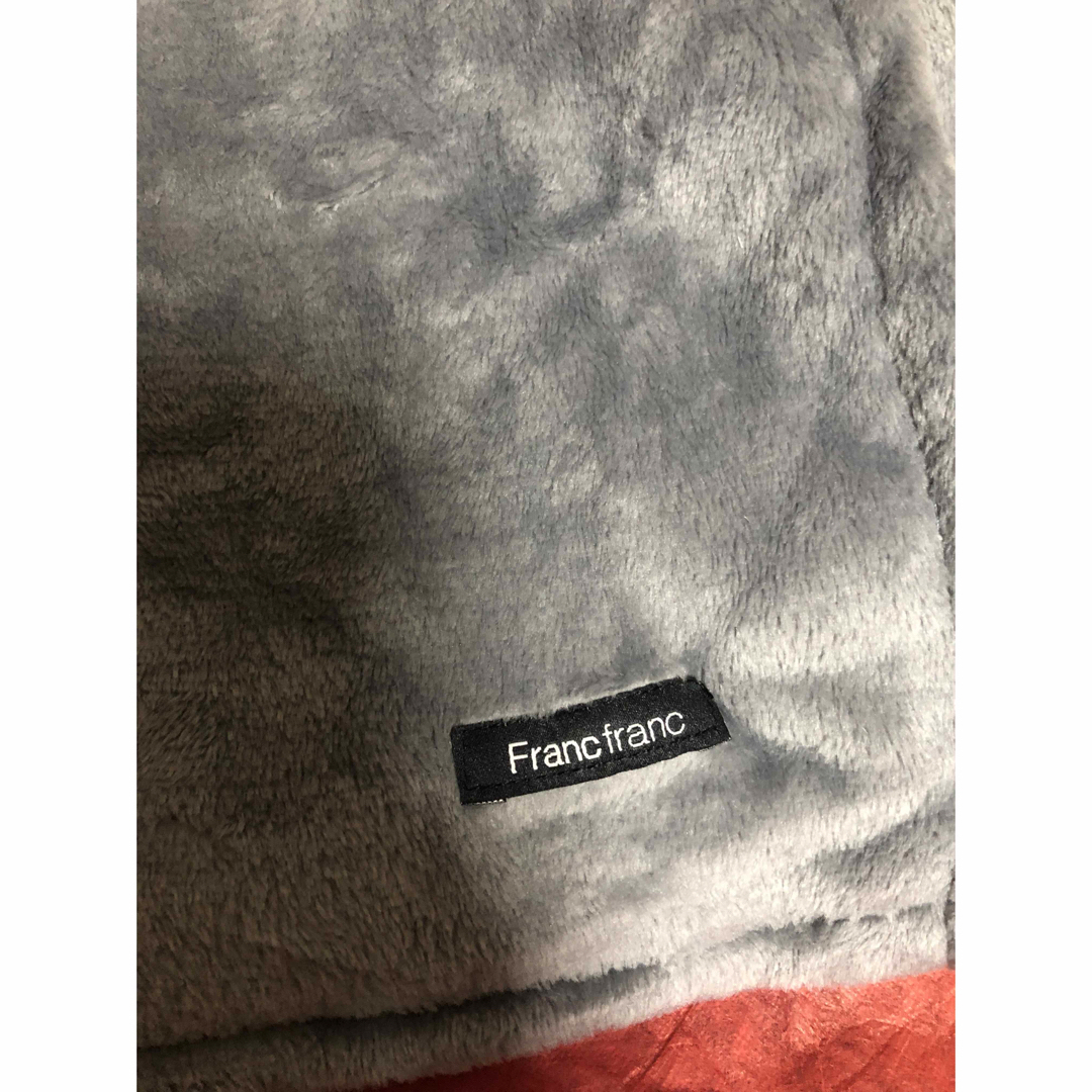 Francfranc(フランフラン)の【24時間以内発送‼️】Francfrancブランケット ひざ掛け（新品未使用） インテリア/住まい/日用品の寝具(その他)の商品写真