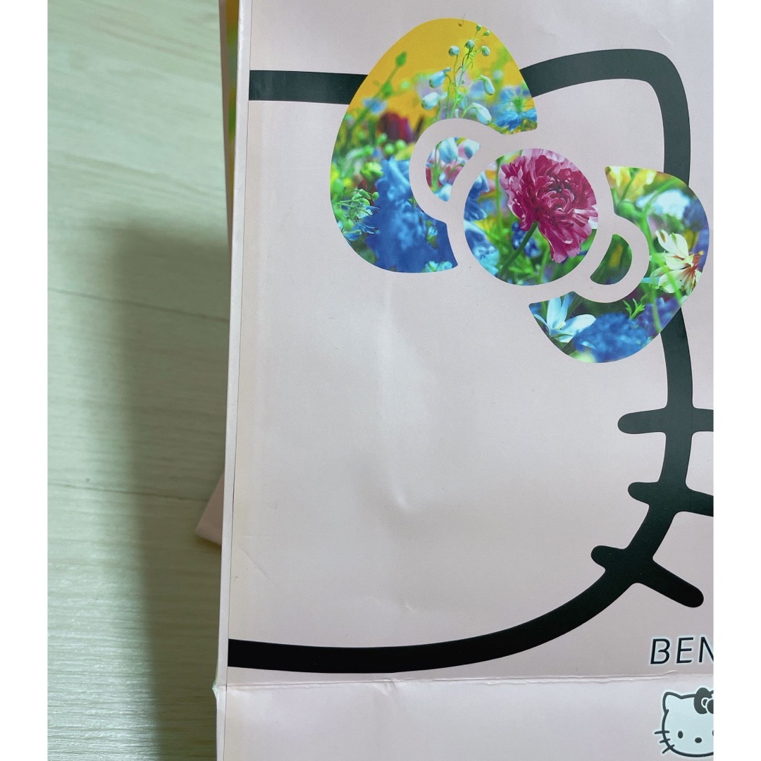 お値下げ！ベネフイーク　蜷川実花　紙袋　ショッパー レディースのバッグ(ショップ袋)の商品写真