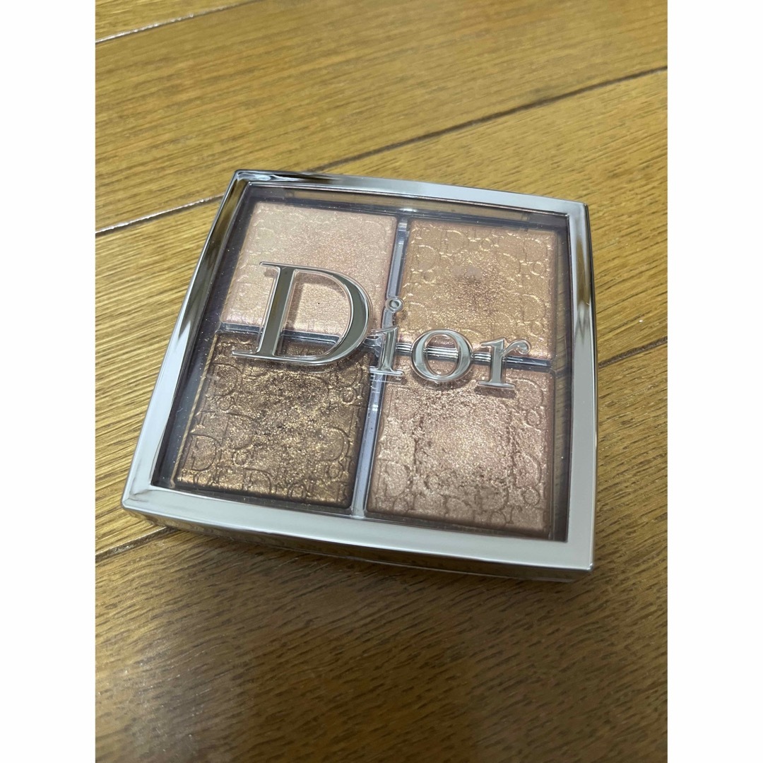 Dior(ディオール)のDior バックステージ フェイス グロウ パレット 005 コスメ/美容のベースメイク/化粧品(フェイスカラー)の商品写真