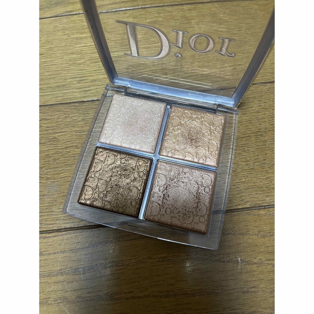 Dior(ディオール)のDior バックステージ フェイス グロウ パレット 005 コスメ/美容のベースメイク/化粧品(フェイスカラー)の商品写真