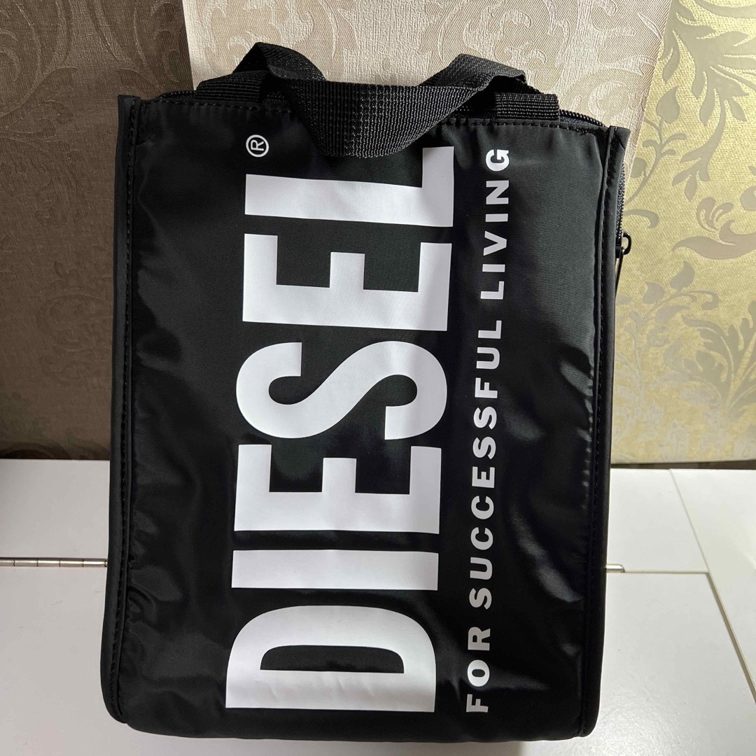DIESEL - ディーゼル 保冷バッグ エコバッグ ランチバッグ DIESEL - ディーゼル 保冷バッグ エコバッグ ランチバッグ