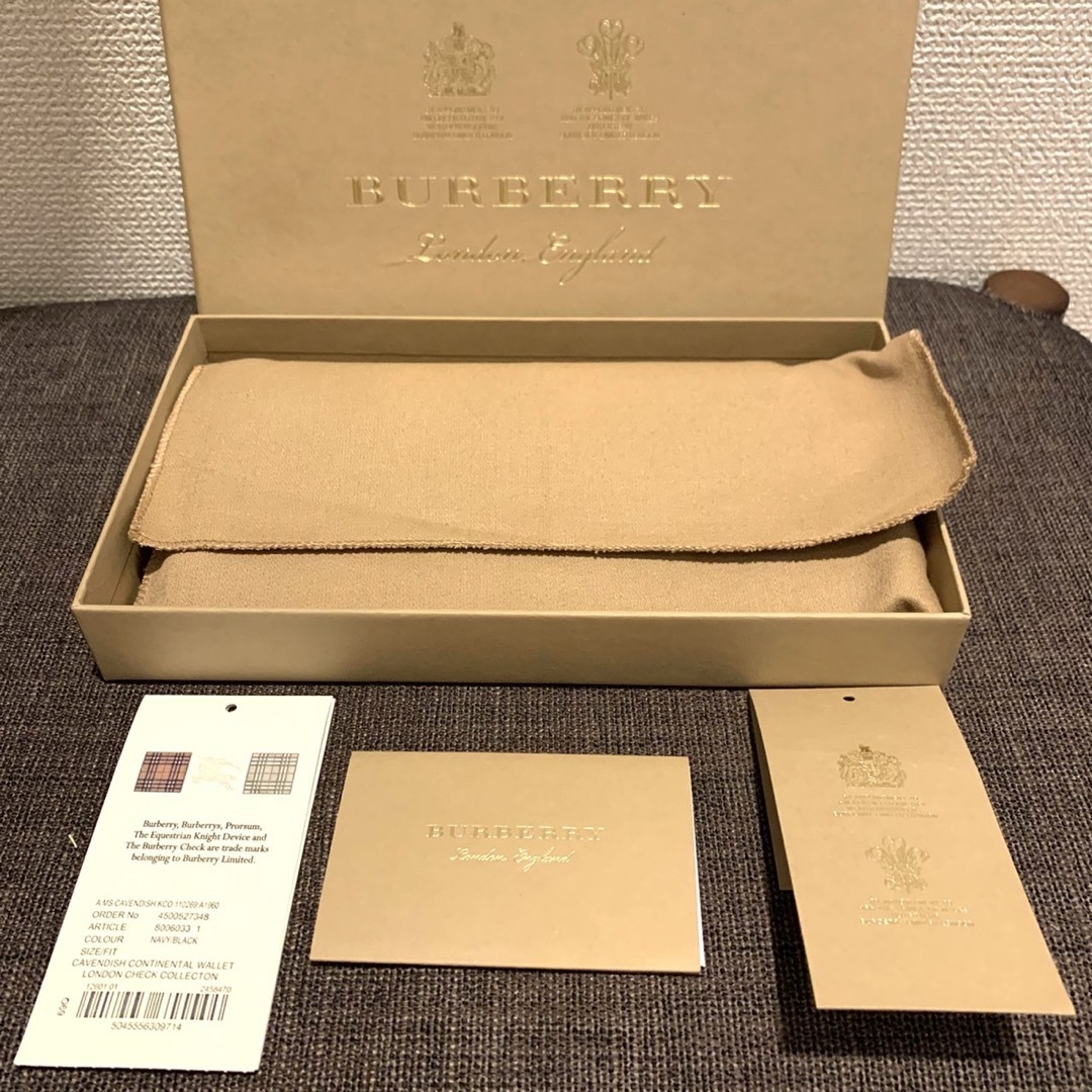 BURBERRY(バーバリー)の【正規品・新品未使用】BURBERRY 長財布 メンズのファッション小物(長財布)の商品写真