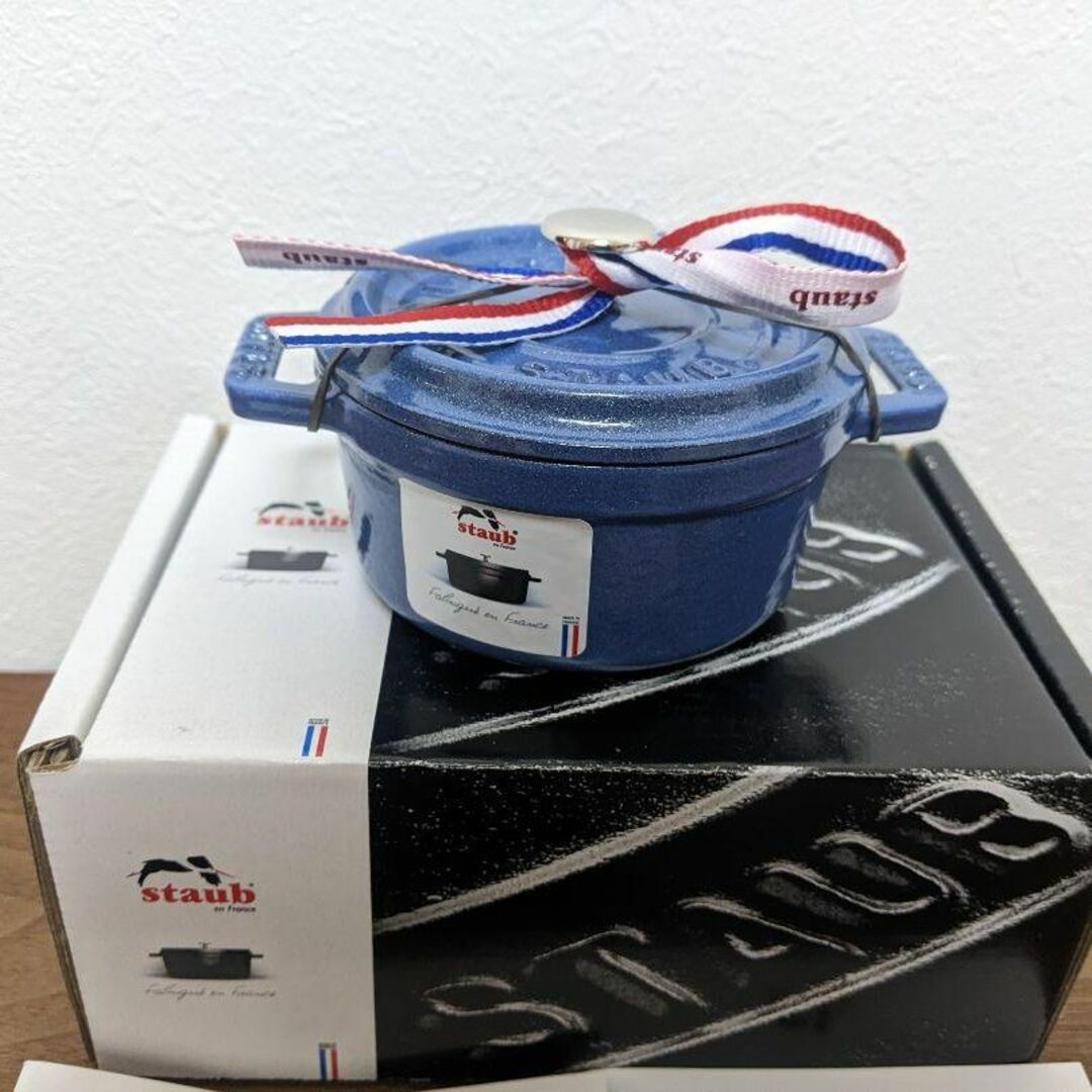 ストウブ ココットラウンド 10㎝ ルミナスブルー 生涯保証付 新品 ストウブ ココットラウンド 10㎝ ルミナスブルー 生涯保証付 新品