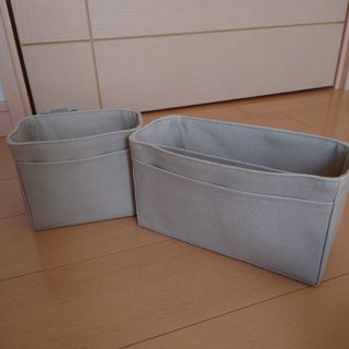 ハンドメイド　帆布の仕切り付きバッグインバッグ　2点セット(ポーチ)