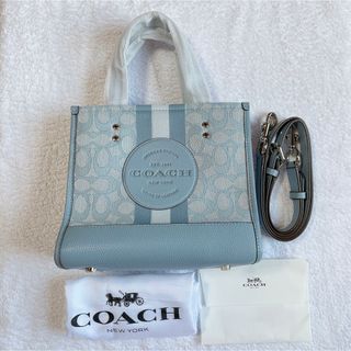 コーチ(COACH)の【新品未使用品】COACH コーチ デンプシートート22シグネチャージャカード(トートバッグ)