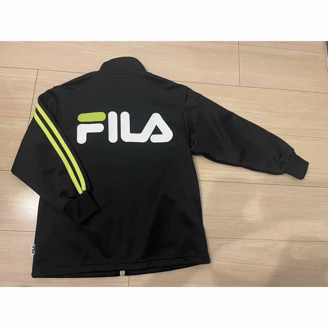 FILA(フィラ)のフィラ　ジャージ　130㎝　ブラック キッズ/ベビー/マタニティのキッズ服男の子用(90cm~)(ジャケット/上着)の商品写真