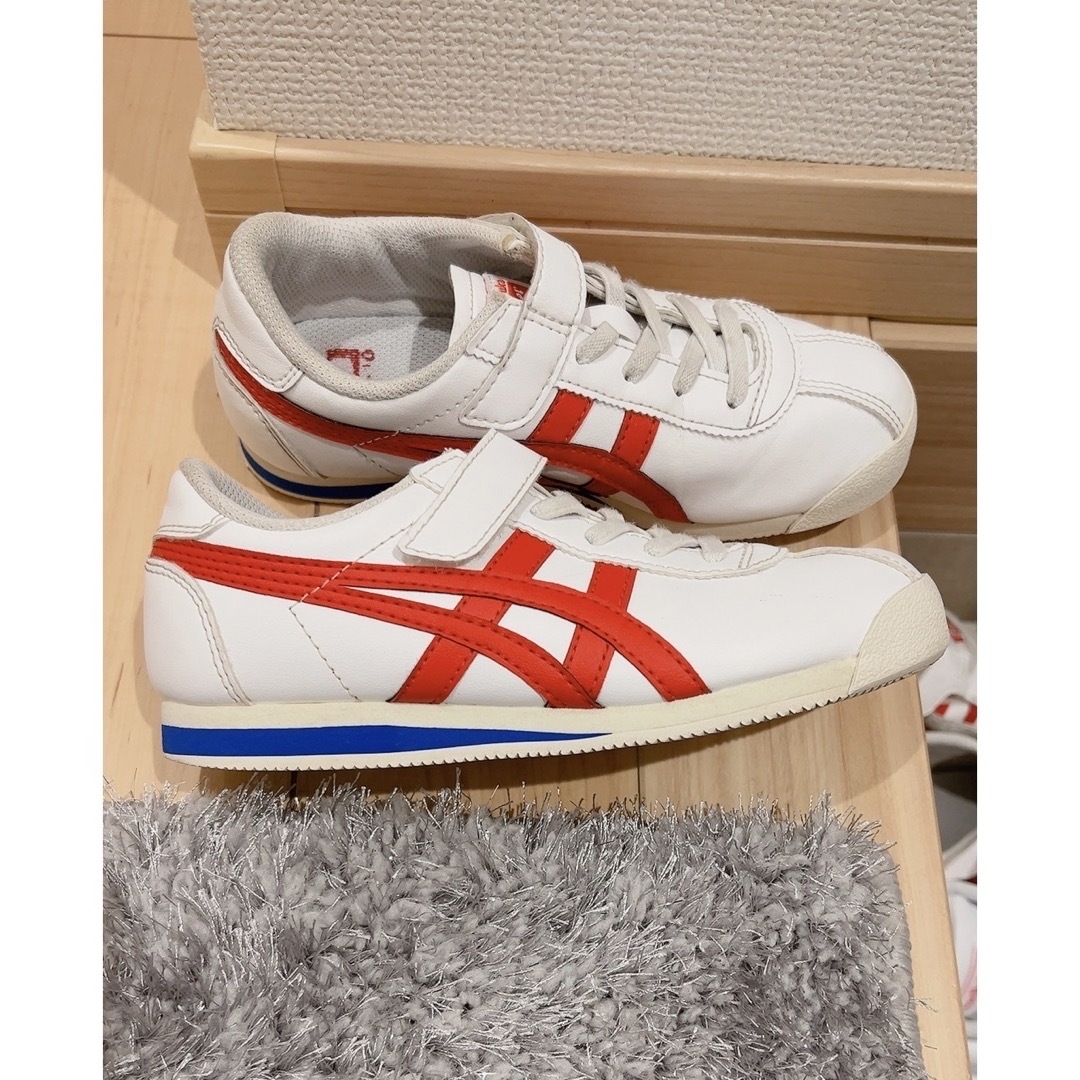 Onitsuka Tiger(オニツカタイガー)のオニツカタイガー　スニーカー キッズ/ベビー/マタニティのキッズ靴/シューズ(15cm~)(スニーカー)の商品写真