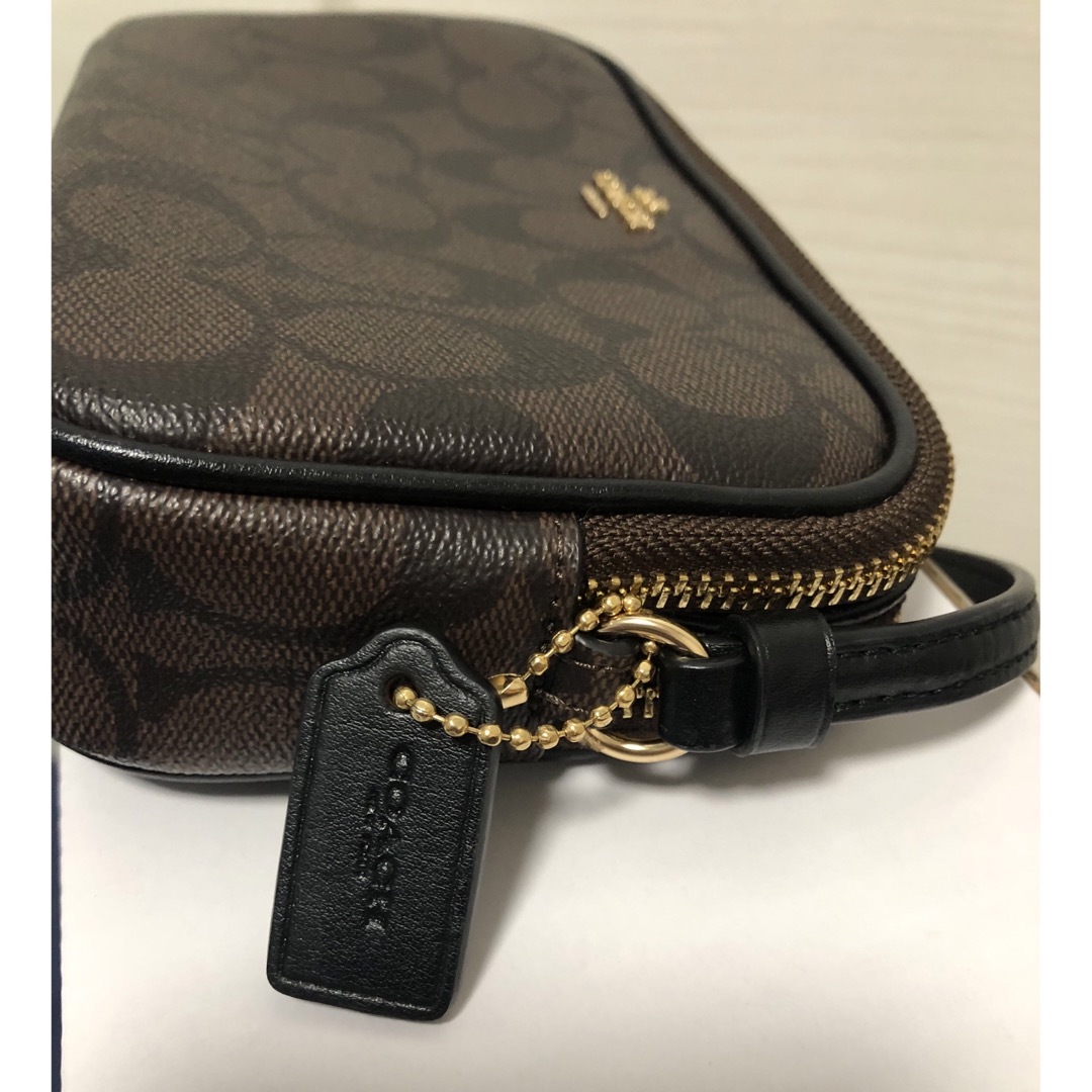 COACH(コーチ)の★coach ジグネチャーショルダーポシェット★ レディースのバッグ(ショルダーバッグ)の商品写真