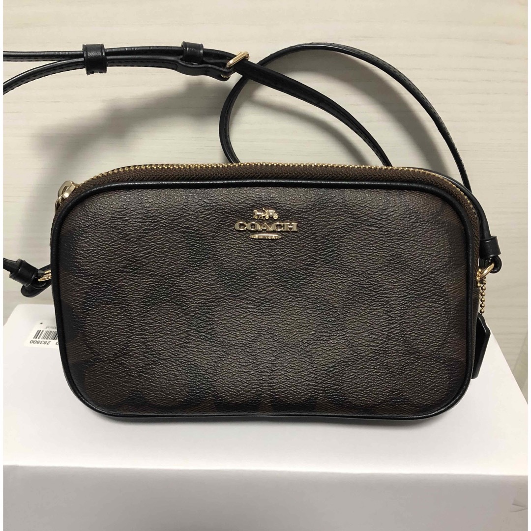 COACH(コーチ)の★coach ジグネチャーショルダーポシェット★ レディースのバッグ(ショルダーバッグ)の商品写真