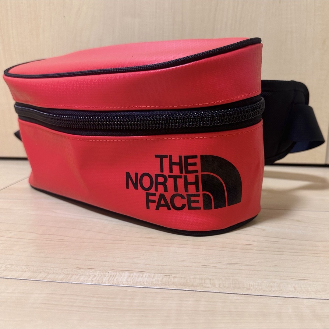 THE NORTH FACE(ザノースフェイス)のTHE NORTH FACE - BC FUNNY PACK " RED " メンズのバッグ(ボディーバッグ)の商品写真