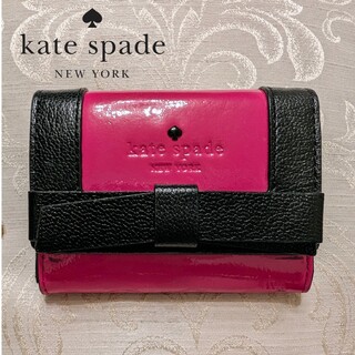 ケイトスペードニューヨーク(kate spade new york)のkate spade♡本革×エナメル♡リボン付パスケース(名刺入れ/定期入れ)