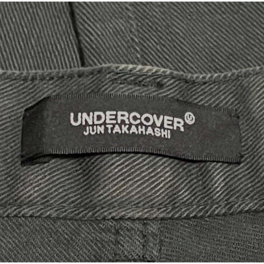 UNDERCOVER(アンダーカバー)の【新品】UNDERCOVER　アンダーカバー　デニムパンツ　裾断ち切り　タグ付き メンズのパンツ(デニム/ジーンズ)の商品写真