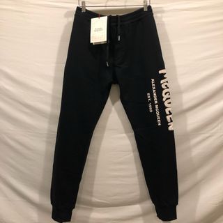 アレキサンダーマックイーン(Alexander McQueen)の[未使用] アレキサンダー　マックイーン　スウェットパンツ　ブラック　大人気❗️(その他)