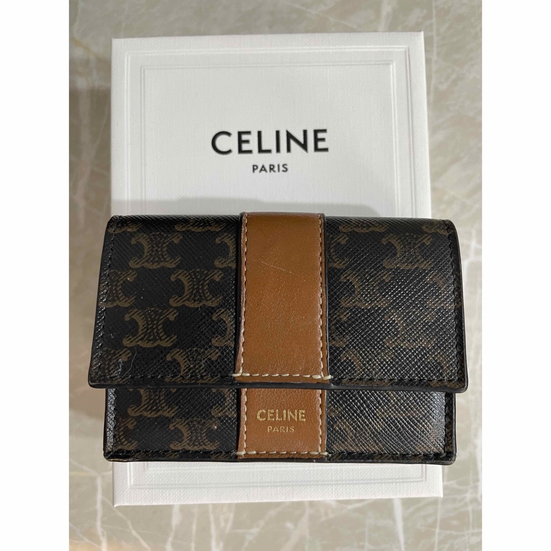 美品 CELINE 三つ折り財布 小銭入れ 金ロゴ　トリオンフ　マカダム タン