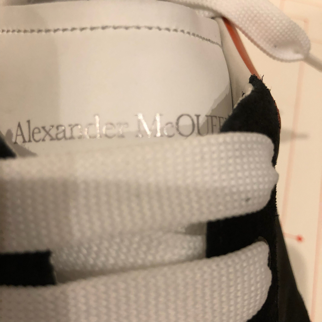 Alexander McQueen(アレキサンダーマックイーン)の[未使用] アレキサンダーマックイーン　スニーカー　大人気❗️イタリア製 メンズの靴/シューズ(スニーカー)の商品写真