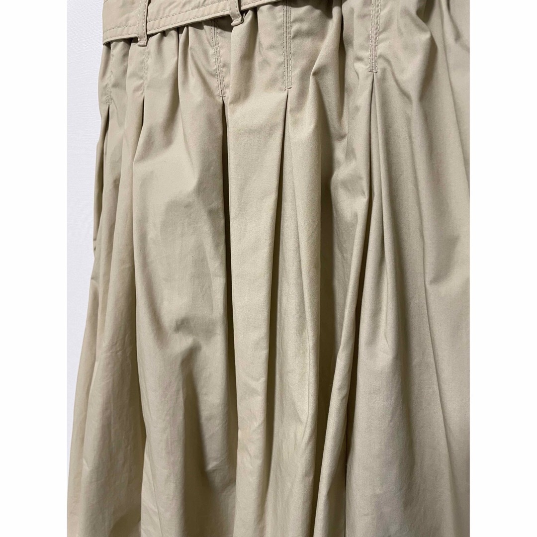 UNIQLO(ユニクロ)の美品！ユニクロ　リボン付スカート　ベージュ レディースのスカート(ひざ丈スカート)の商品写真