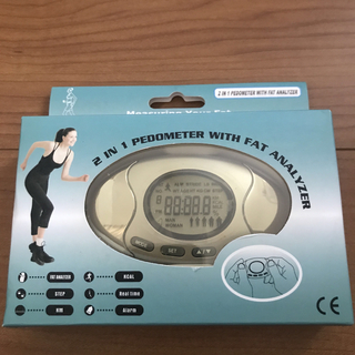 体脂肪計付き歩数計　時計、アラーム機能付き　ストラップ(体脂肪計)