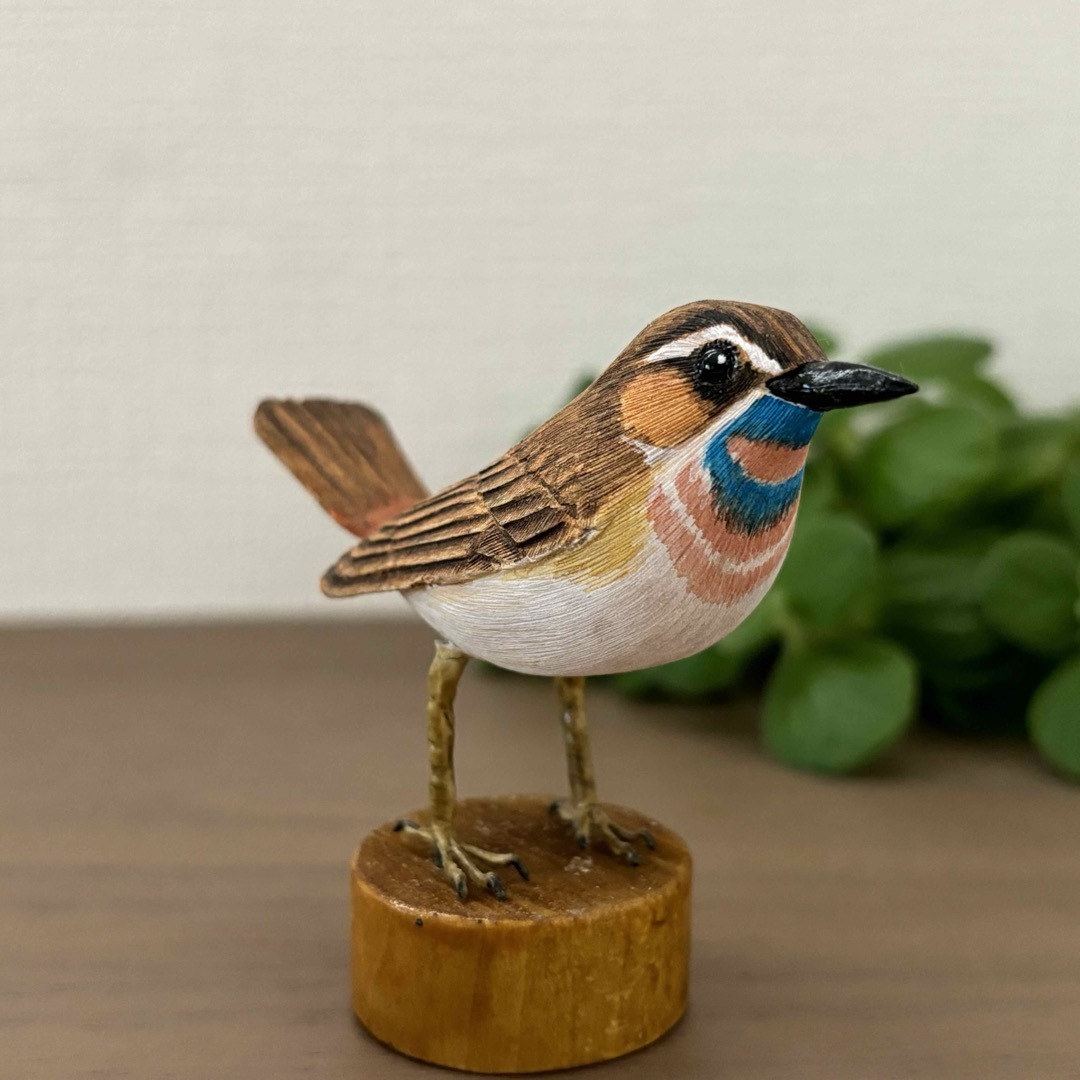 ミソサザイ木彫りの野鳥バードカービング野鳥彫刻 ミソサザイ木彫りの野鳥バードカービング野鳥彫刻