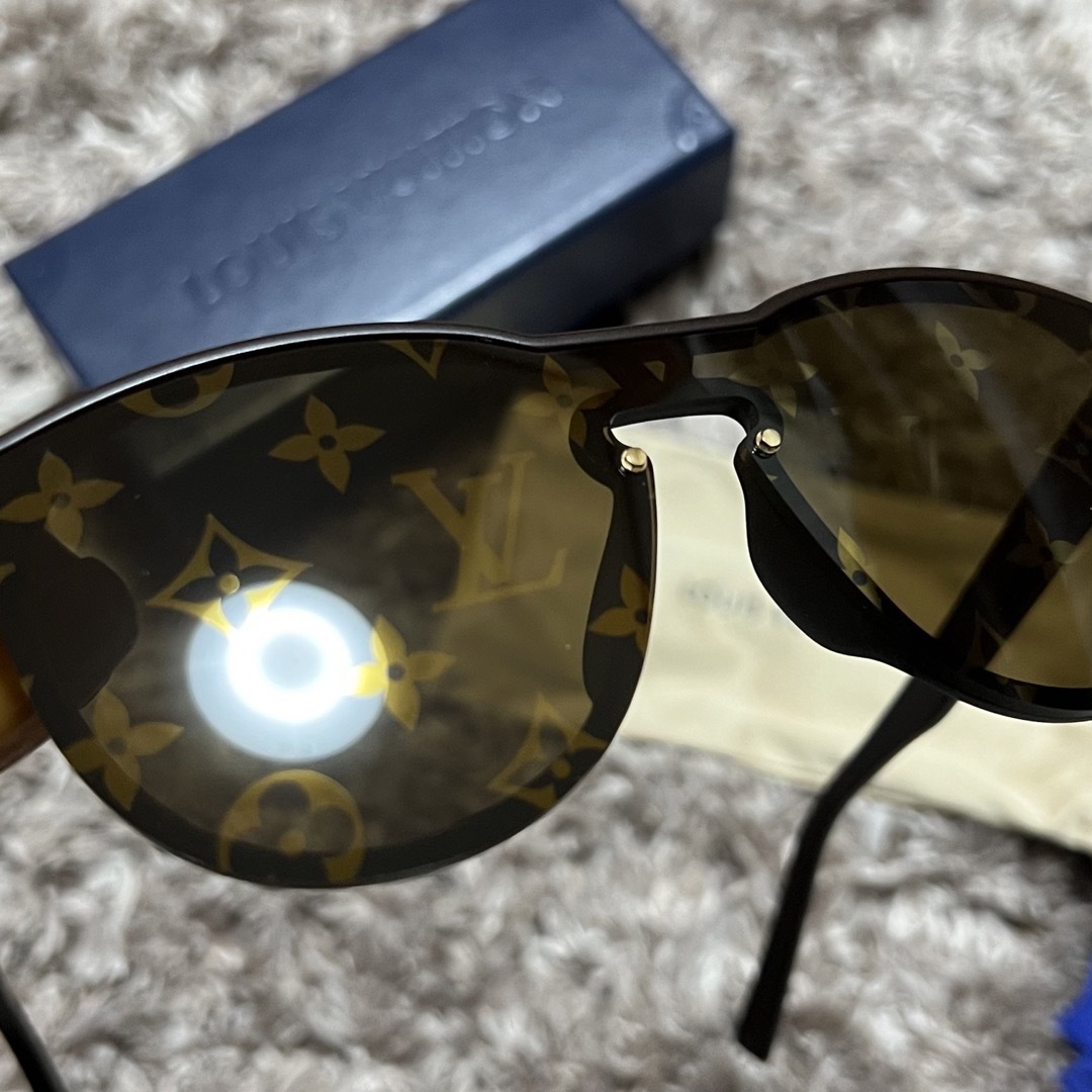 LOUIS VUITTON(ルイヴィトン)のルイヴィトン サングラス メンズのファッション小物(サングラス/メガネ)の商品写真